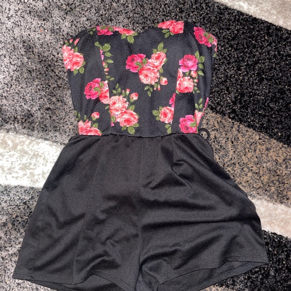 Strapless one piece - Picture 2 of 3